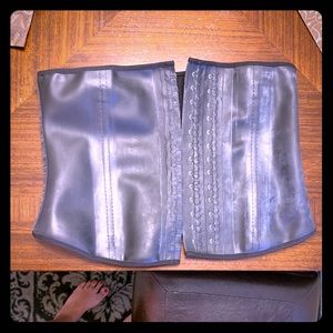 Ann chery waist trainer